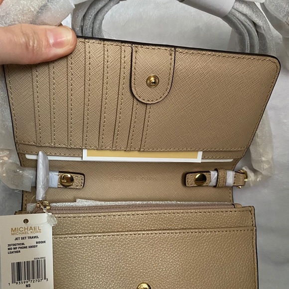 -SOLD- MK PHONE WALLET BAG - Picture 4 of 4